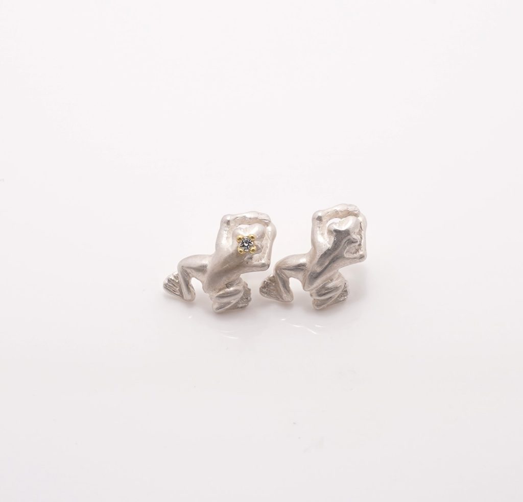 silberne Fröschchen Ohrstecker
