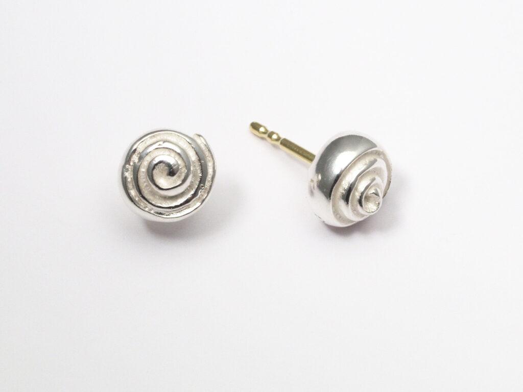 Rosen Ohrstecker in Silber