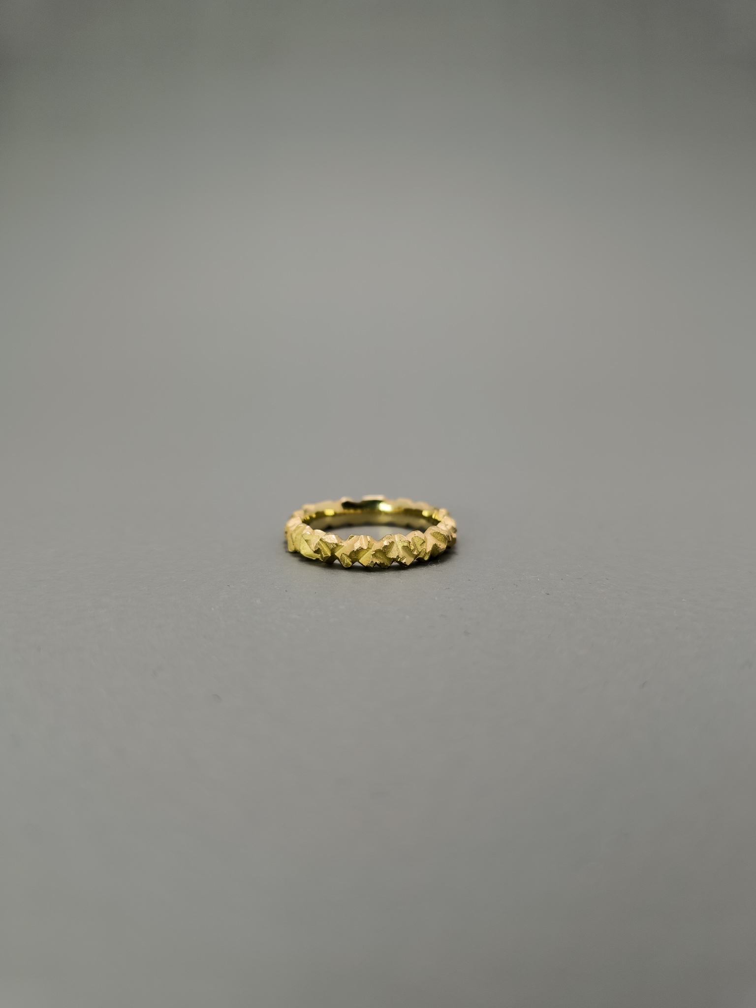 the rock Ring Gold schmal