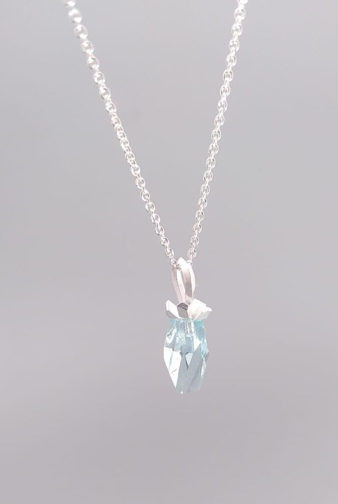 Klunker Anhänger Silber mit leuchtend blauem Aquamarin
