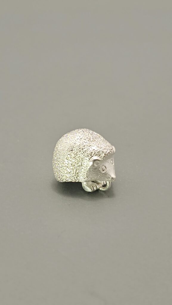 Anton der Igel aus Silber