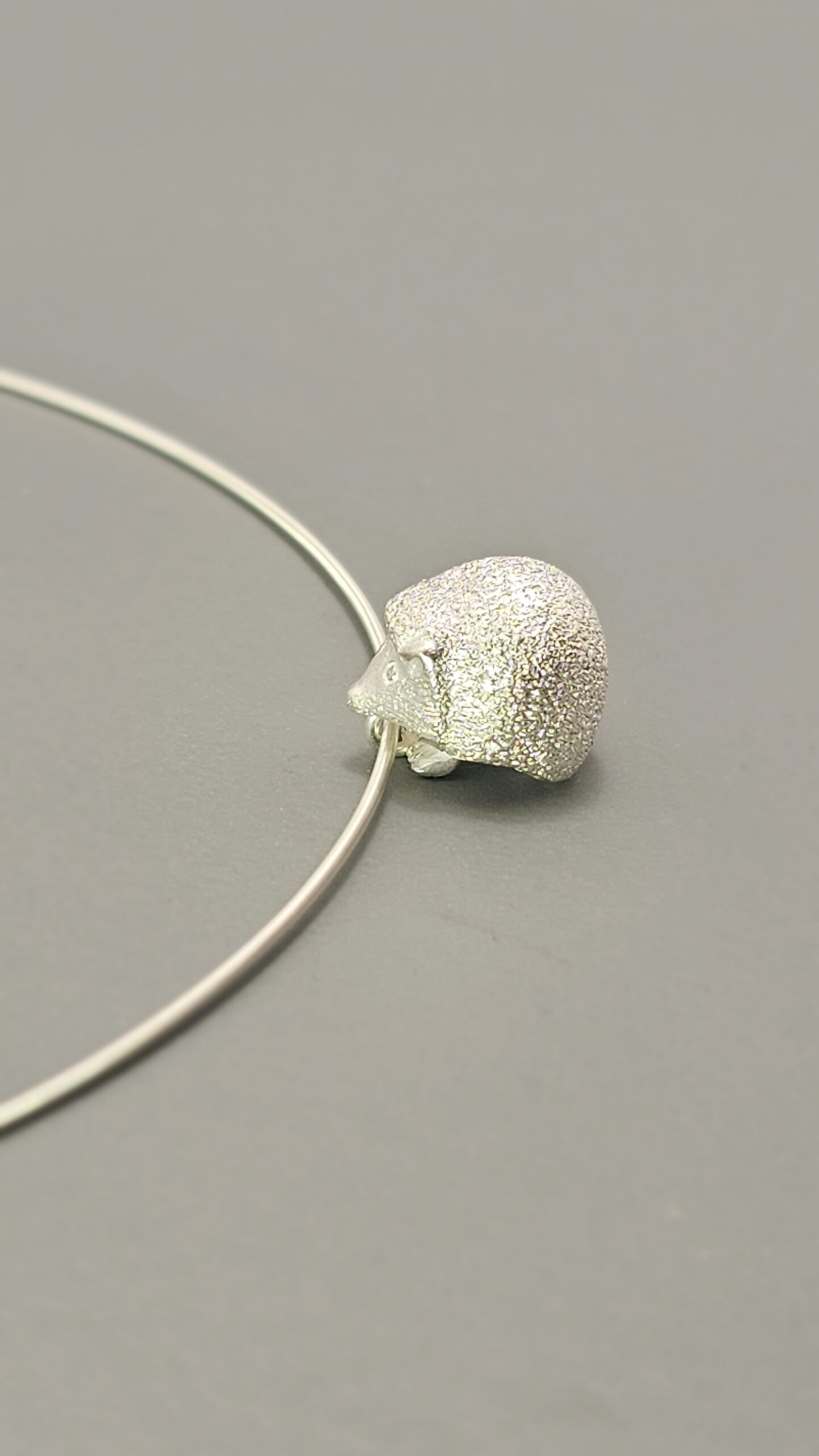 Anton der Igel aus Silber – Bild 5